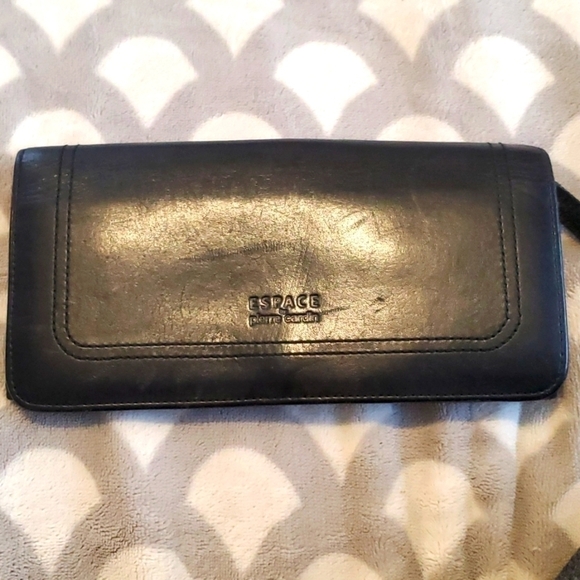 CLUTCH bag black leather by Espace by Pierre Cardin -minor scuffing- in pics - Picture 1 of 5